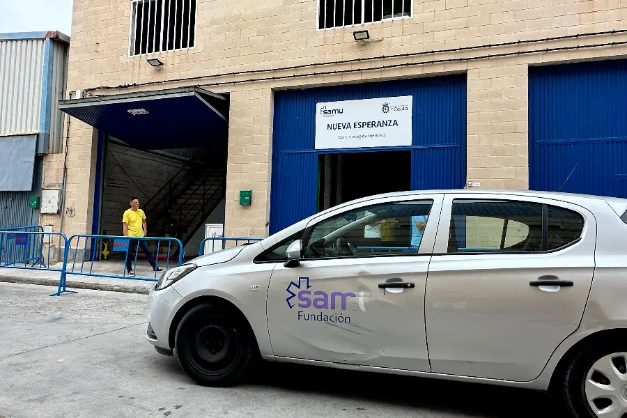  Centro de acogida de menores habilitado en el Tarajal / Mohammed Ettouileb 