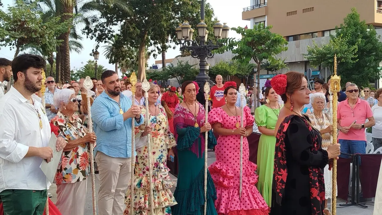 Ofrenda floral Virgen de &Aacute;frica