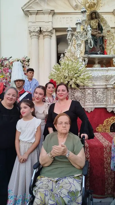 Ofrenda floral Virgen de &Aacute;frica