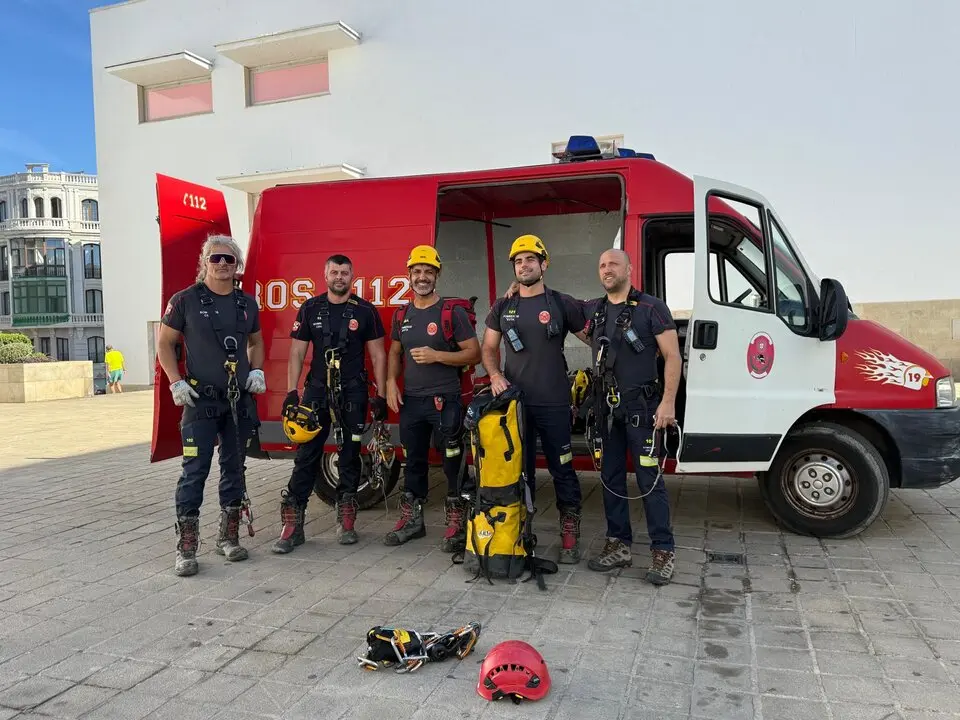 BOMBEROS RESCATEW VERTICAL