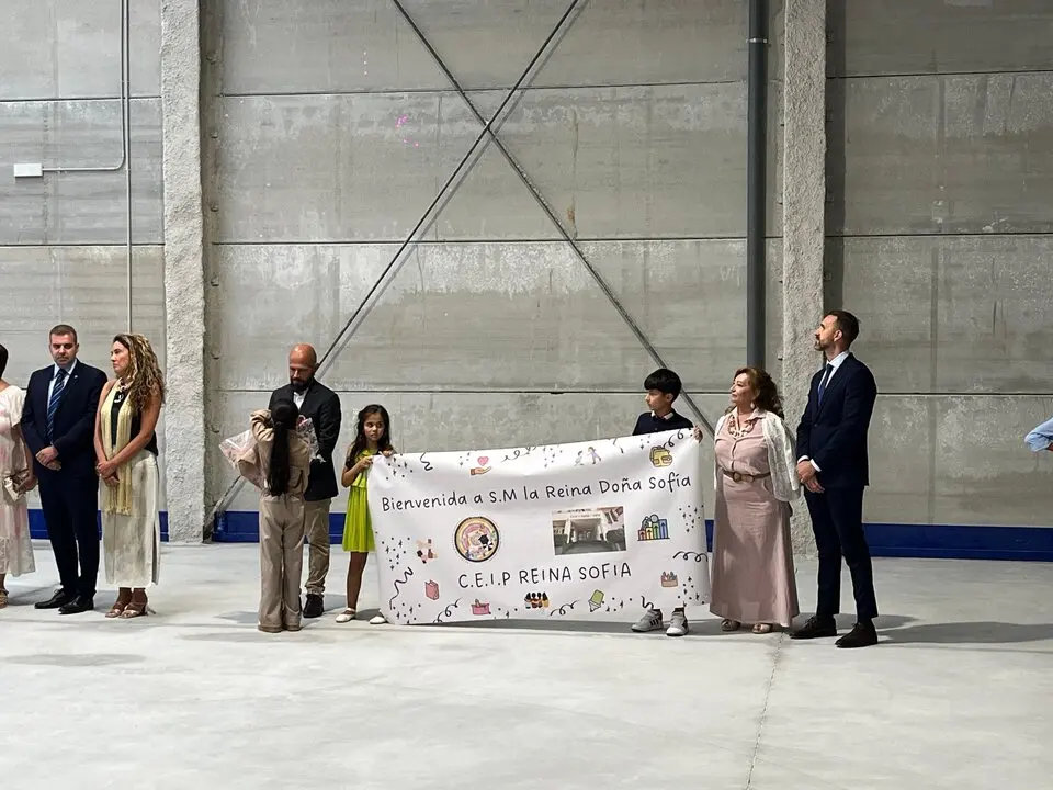 Visita de la Reina Sof&iacute;a al Banco de Alimentos de Ceuta