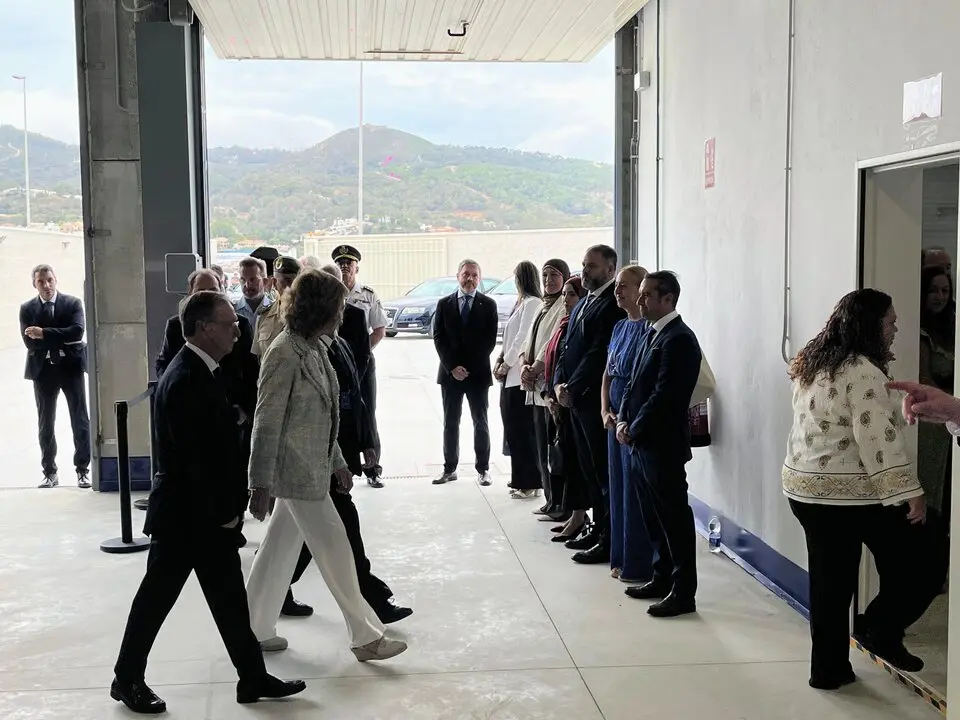 Visita de la Reina Sof&iacute;a al Banco de Alimentos de Ceuta