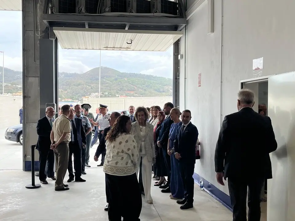 Visita de la Reina Sof&iacute;a al Banco de Alimentos de Ceuta