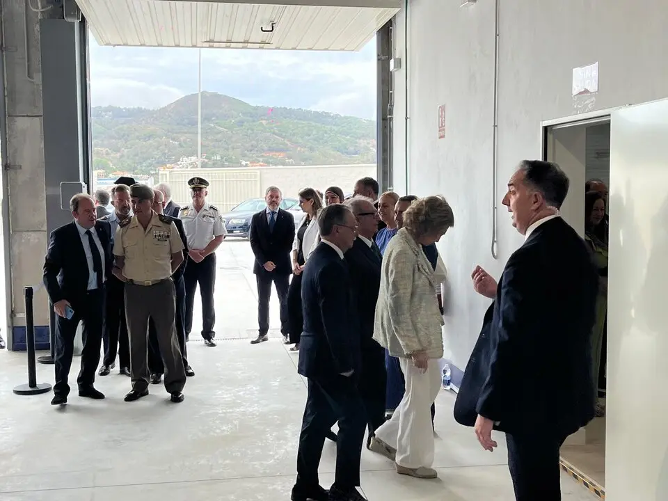 Visita de la Reina Sof&iacute;a al Banco de Alimentos de Ceuta