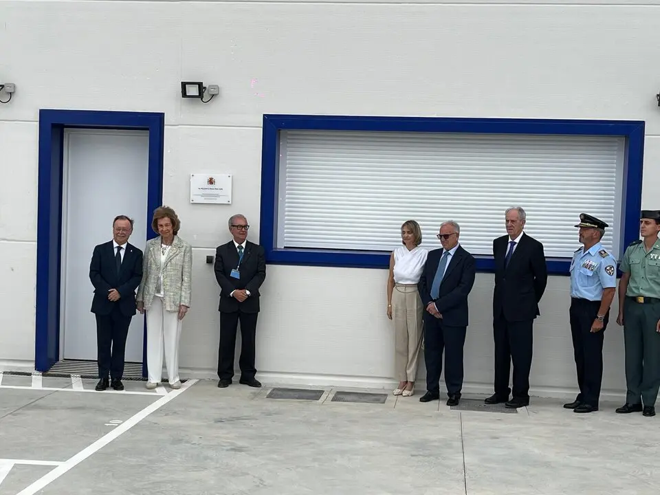 Visita de la Reina Sof&iacute;a al Banco de Alimentos de Ceuta