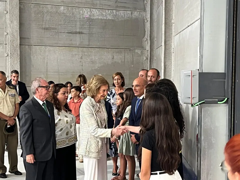 Visita de la Reina Sof&iacute;a al Banco de Alimentos de Ceuta