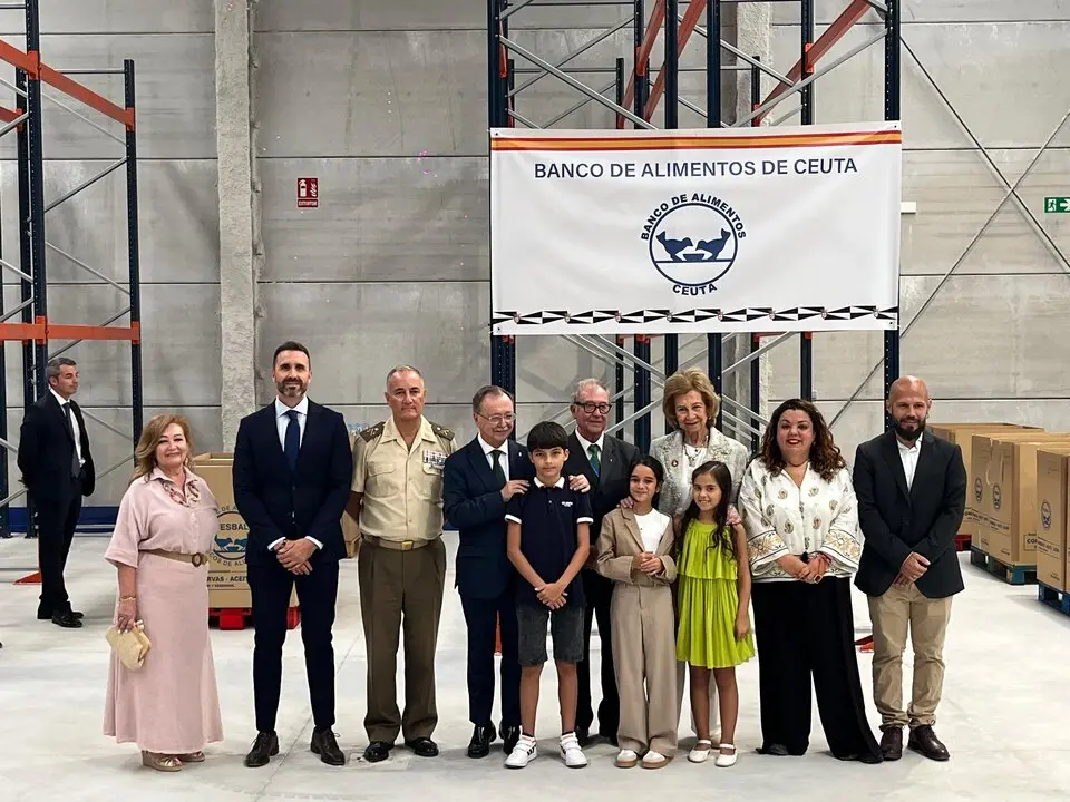 Visita de la Reina Sof&iacute;a al Banco de Alimentos de Ceuta