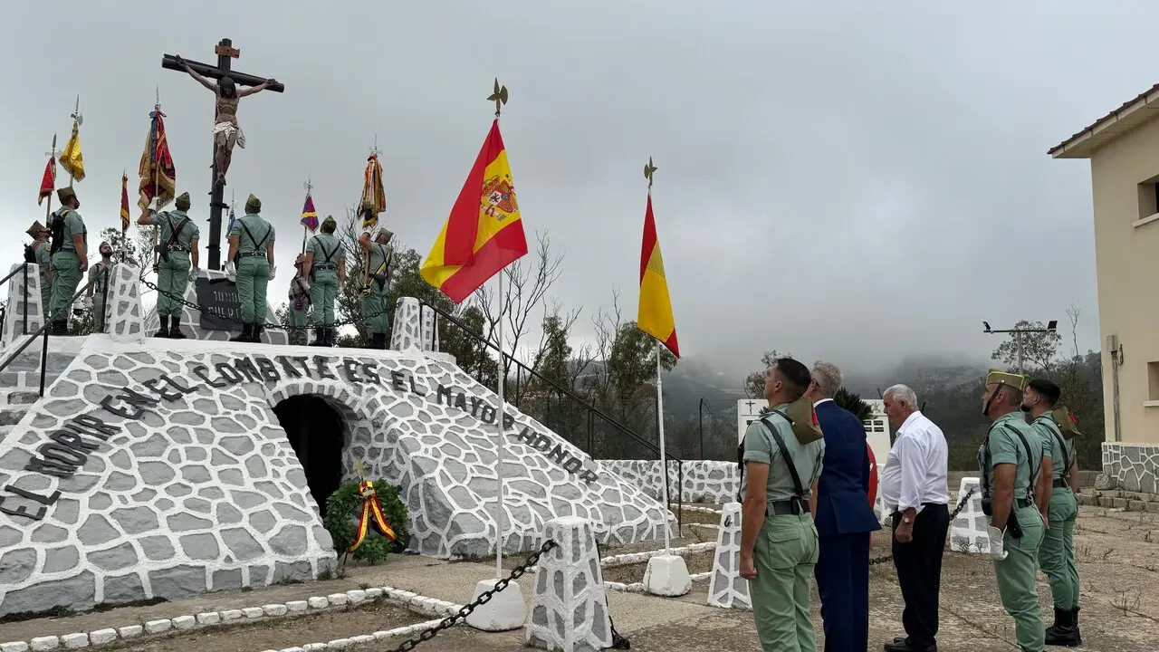 D&iacute;a de la Legi&oacute;n, 105 aniversario / E. Arteaga