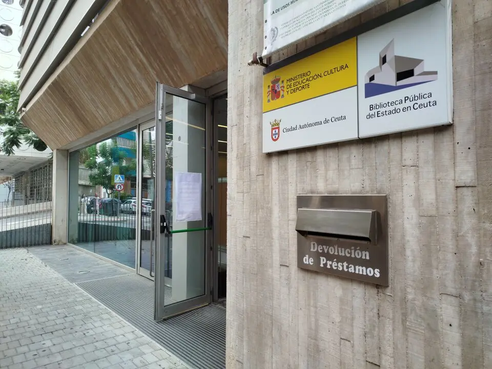 Biblioteca p&uacute;blica del Estado Adolfo Su&aacute;rez