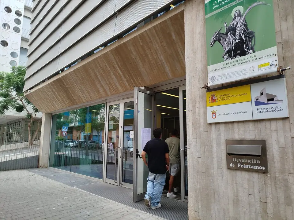 Biblioteca p&uacute;blica del Estado Adolfo Su&aacute;rez