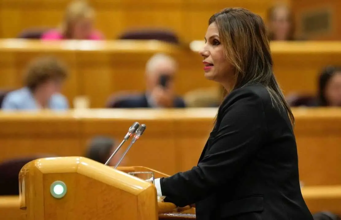 Nabila Benzina en el Senado