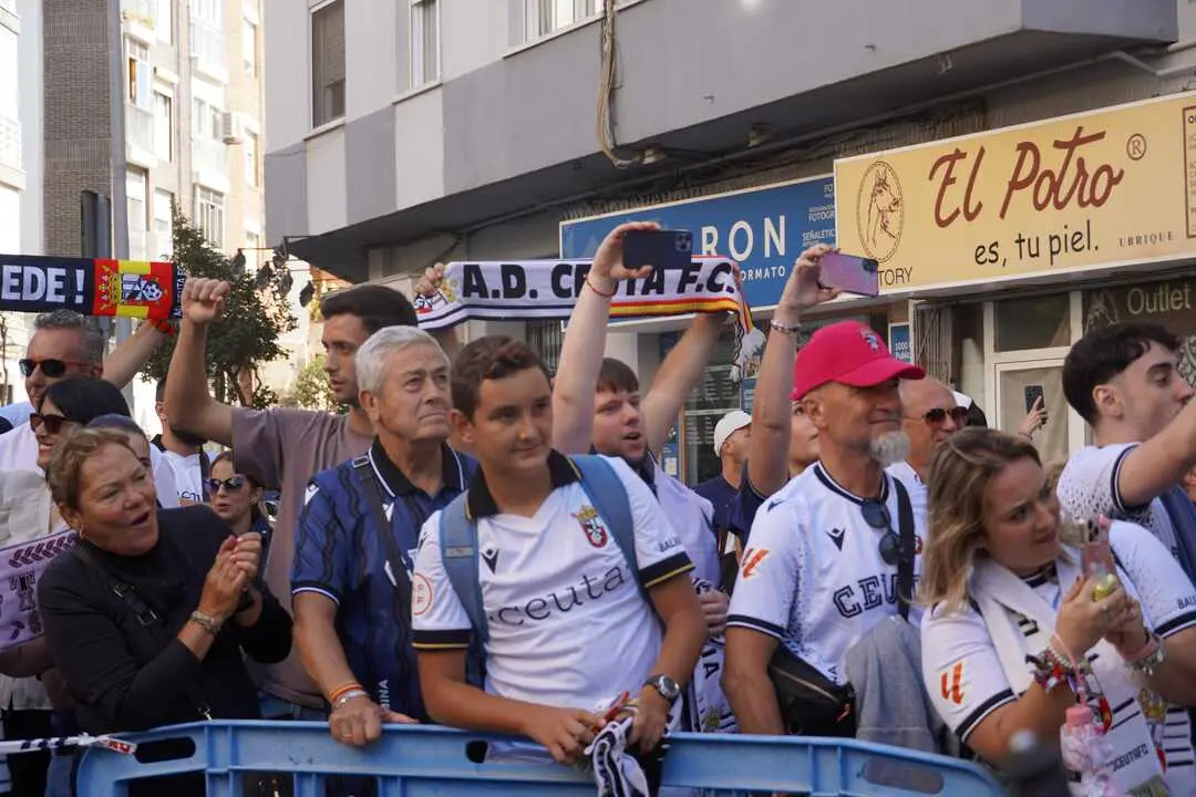 La marea caballa toma C&aacute;diz Foto: M. Zapico