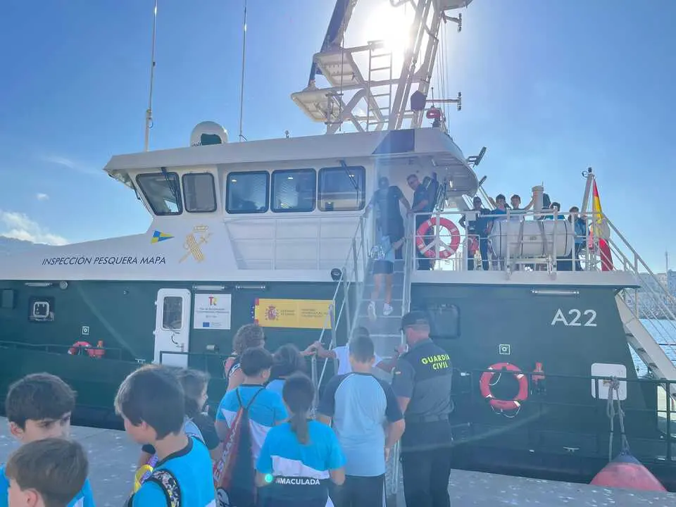 Exhibici&oacute;n de medios de la Guardia Civil en el Muelle Espa&ntilde;a./ J.A. Gonz&aacute;lez