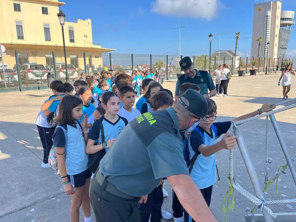 Exhibici&oacute;n de medios de la Guardia Civil en el Muelle Espa&ntilde;a./ J.A. Gonz&aacute;lez