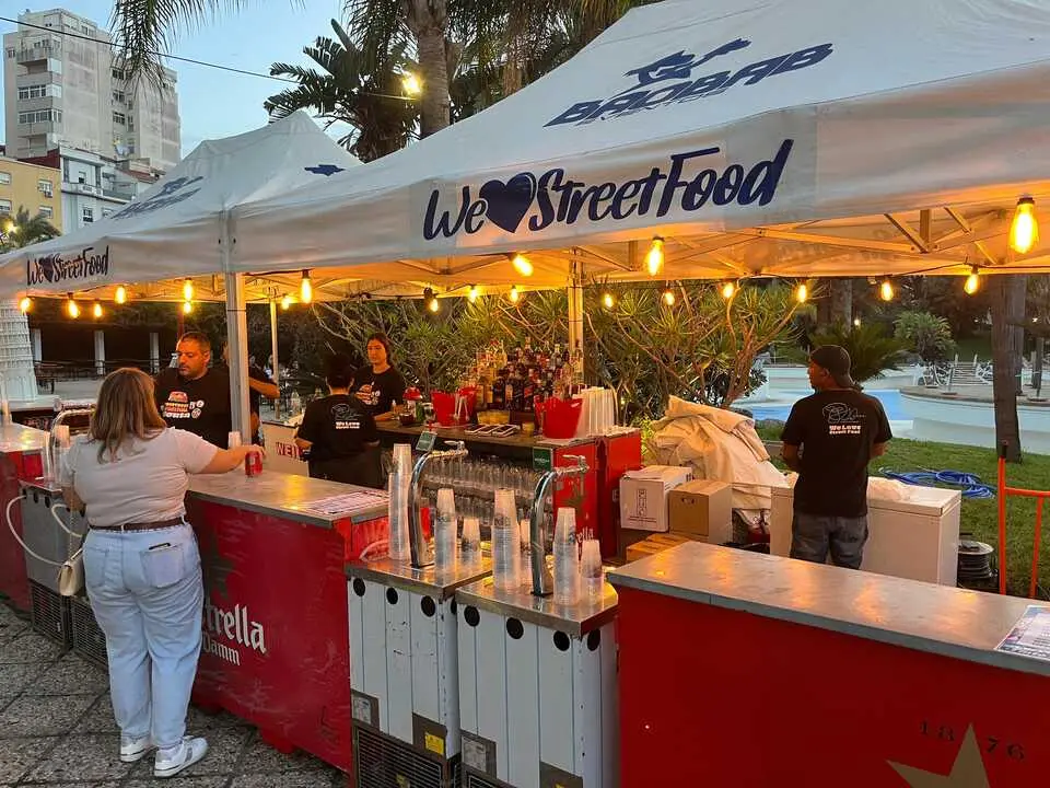 Food Truck 'Sabores del mundo'./ J.A. Gonz&aacute;lez