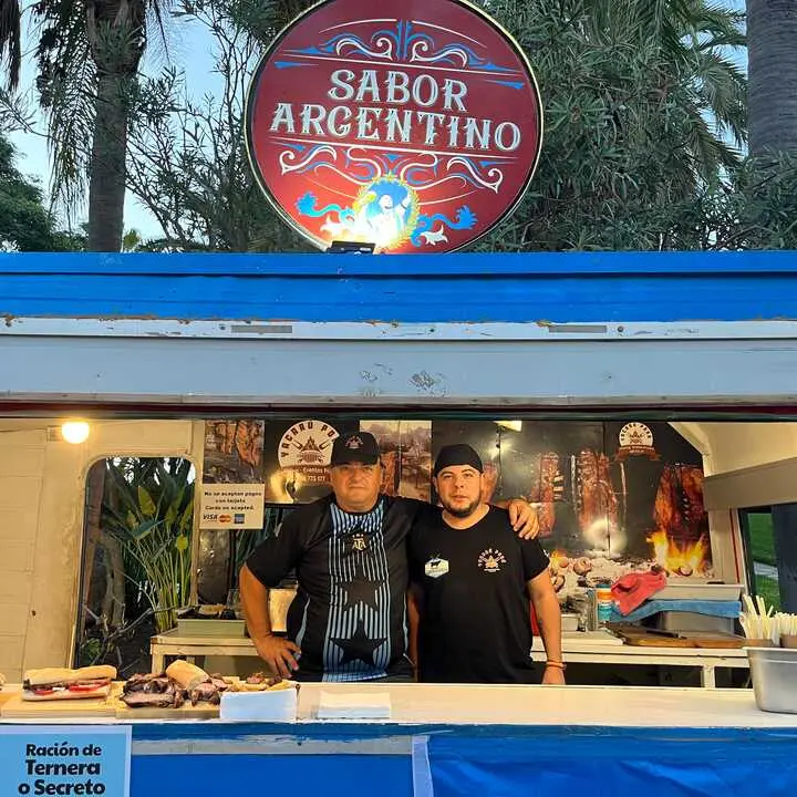 Food Truck 'Sabores del mundo'./ J.A. Gonz&aacute;lez