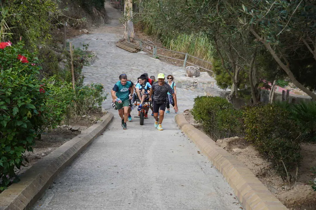 Actividad de iniciaci&oacute;n a la escalada&nbsp;organizada por la FDMEC / M.Zapico