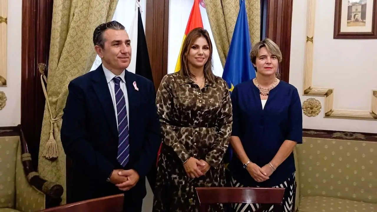 Convenio entre UNED y Sanidad permitir&aacute; pr&aacute;cticas universitarias en Ceuta