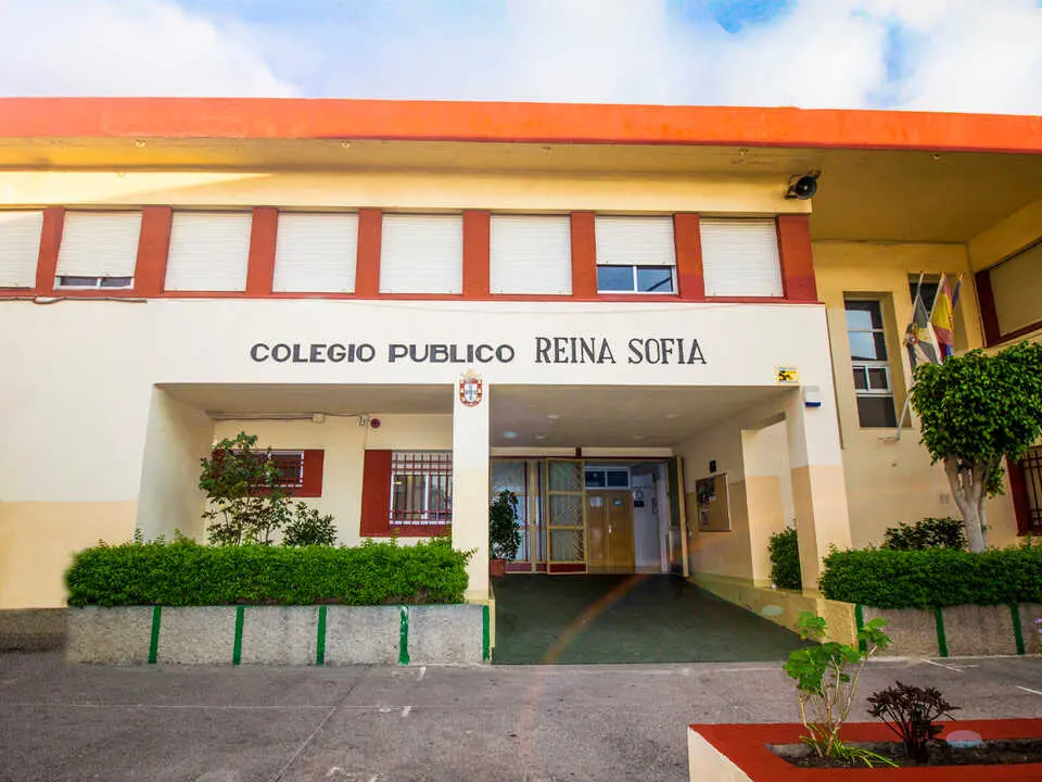  Colegio P&uacute;bico Reina Sof&iacute;a / Archivo 