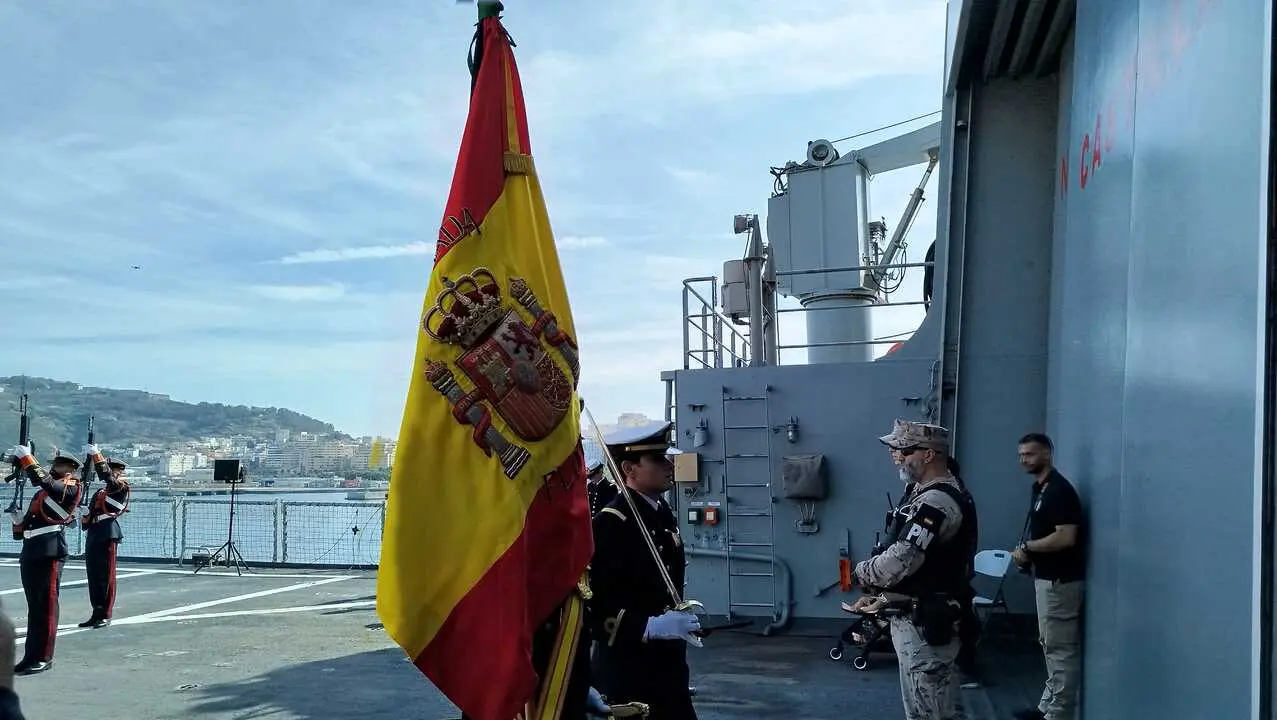 Jura de Bandera civil en el buque Castilla