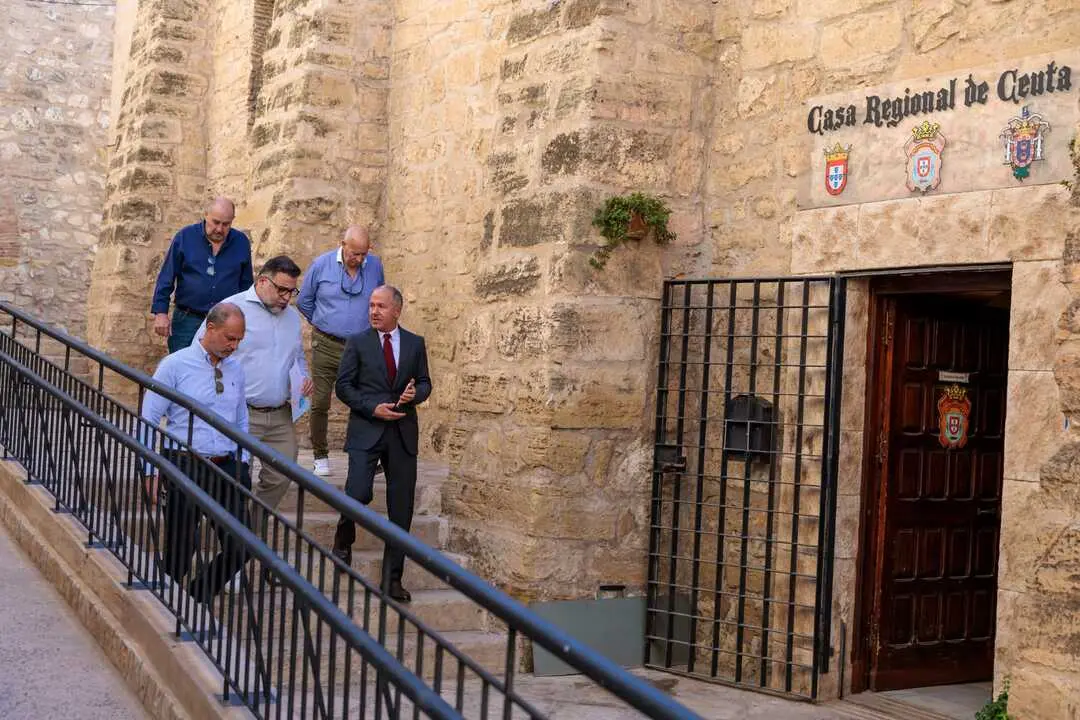 Fomento anuncia actuaciones urgentes para restaurar el entorno de la Casa de Ceuta en Melilla