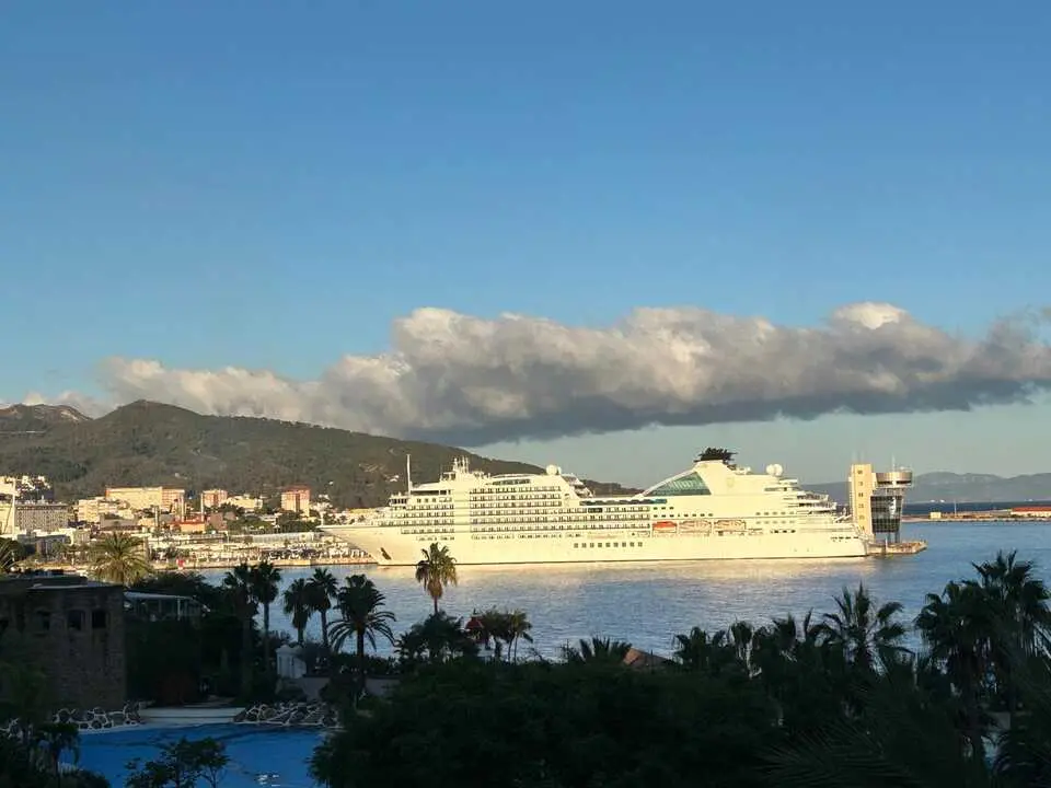 MV Seabourn Encore