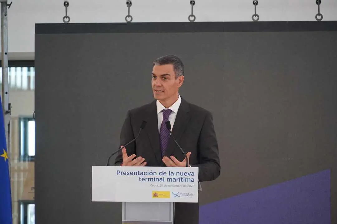 Visita de Pedro S&aacute;nchez a la nueva estaci&oacute;n mar&iacute;tima de Ceuta / Zapico