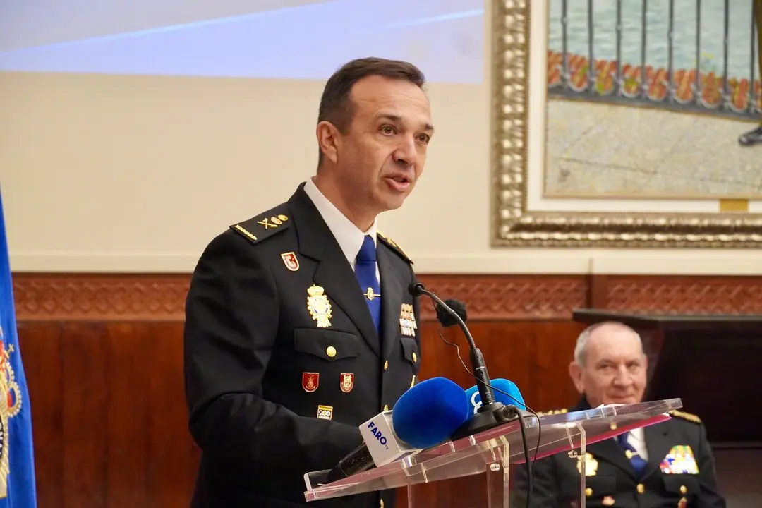 Eloy Rom&aacute;n L&oacute;pez toma posesi&oacute;n como nuevo Jefe Superior de Polic&iacute;a en Ceuta / M. Zapico
