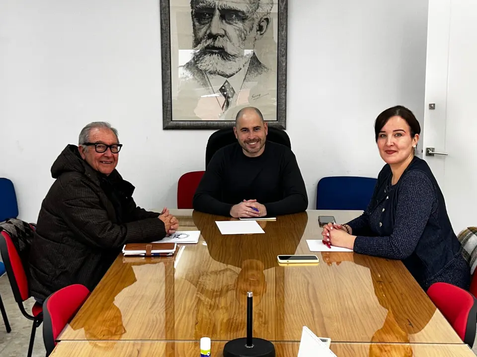 Pedro Mariscal, Miguel Ángel P&acute;rrez Triano y Mayda Daoud