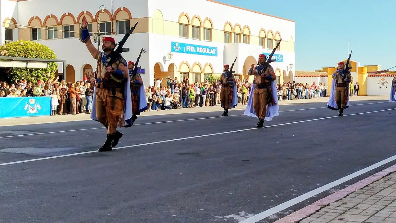 Im&aacute;genes de la parada militar en honor a La Inmaculada