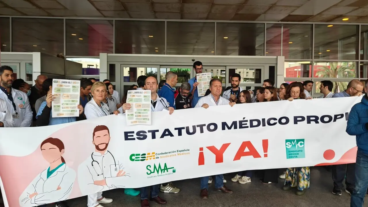 Huelga de m&eacute;dicos reclamando un Estatuto Marco Propio