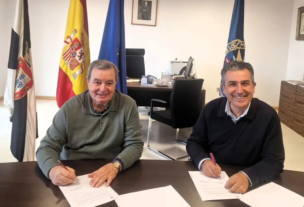 Foto convenio UNED Ceuta- AFA