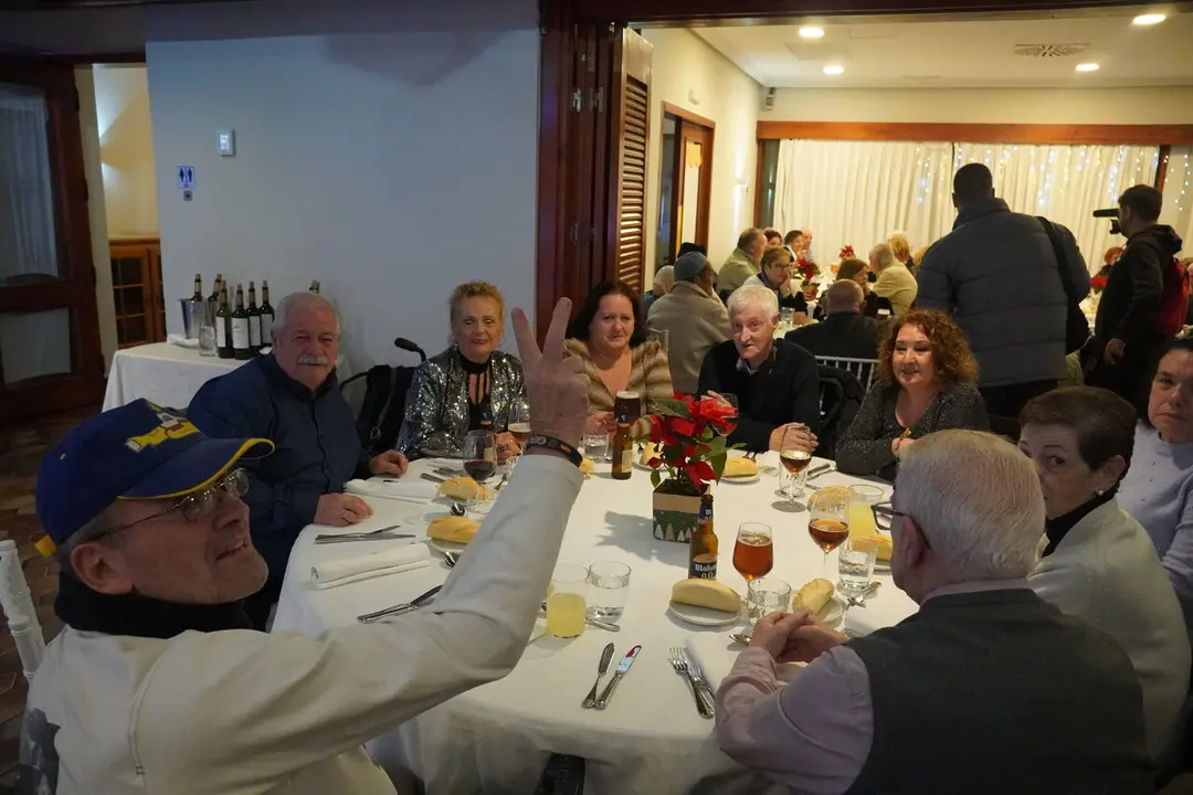 Cena de Navidad de los mayores / M.Zapico