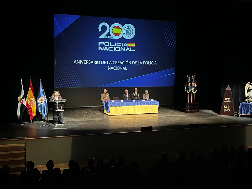 homenaje a la Polic&iacute;a Nacional 202 aniversario