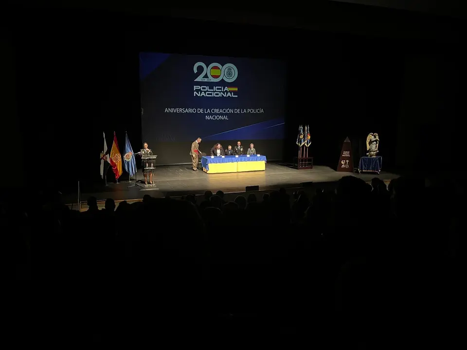 homenaje a la Polic&iacute;a Nacional 202 aniversario