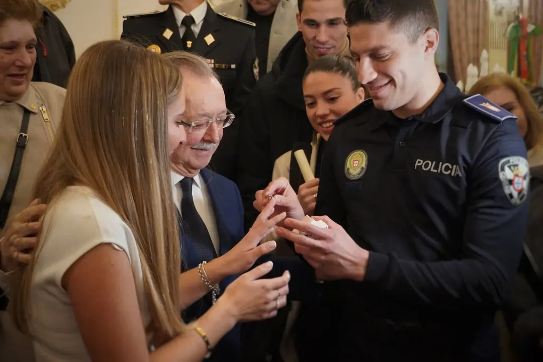 Chechu Ortiz pide matrimonio a su novia Marina / M.Zapico