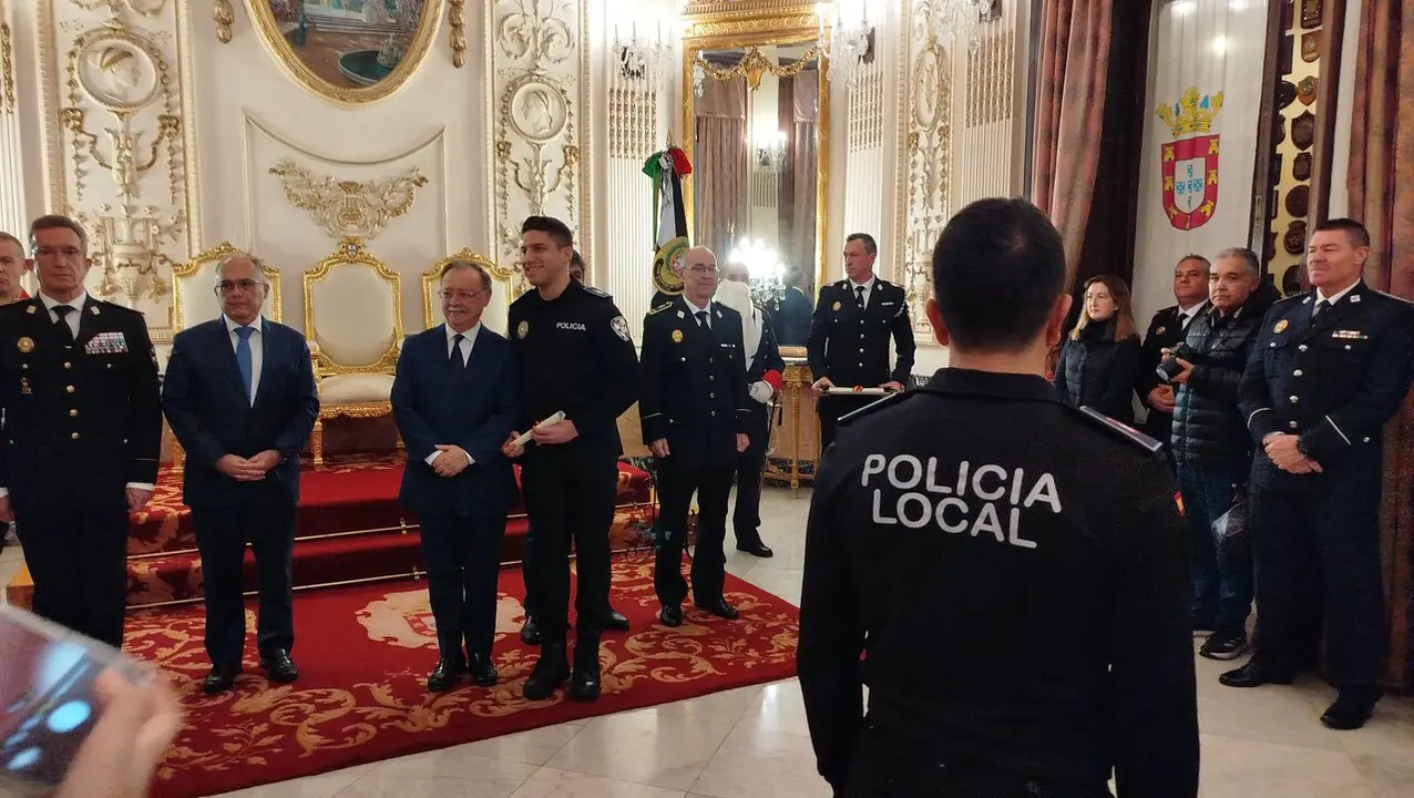Toma de Posesi&oacute;n de los nuevos polic&iacute;a locales de Ceuta / S. I.