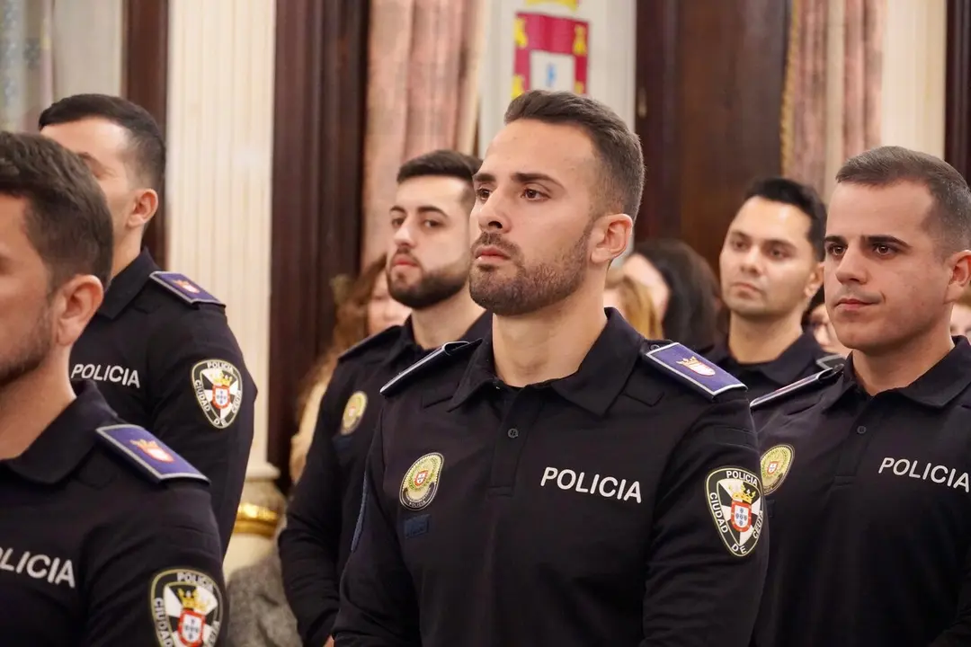 Toma posesi&oacute;n agente polic&iacute;a local / M.Zapico