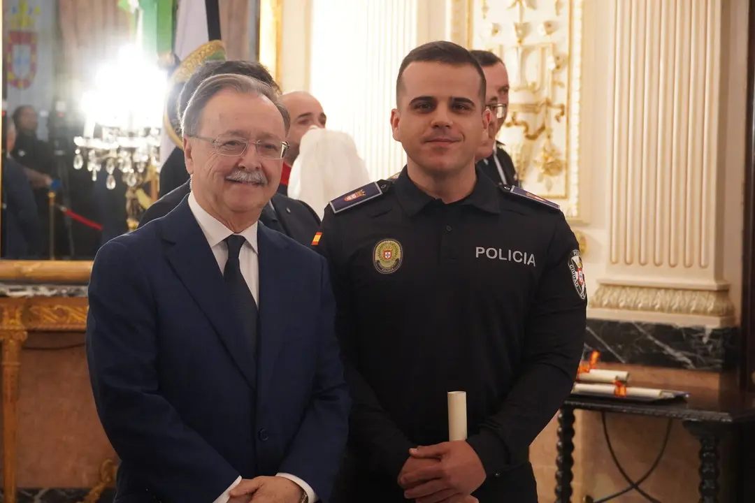Toma posesi&oacute;n agente polic&iacute;a local / M.Zapico