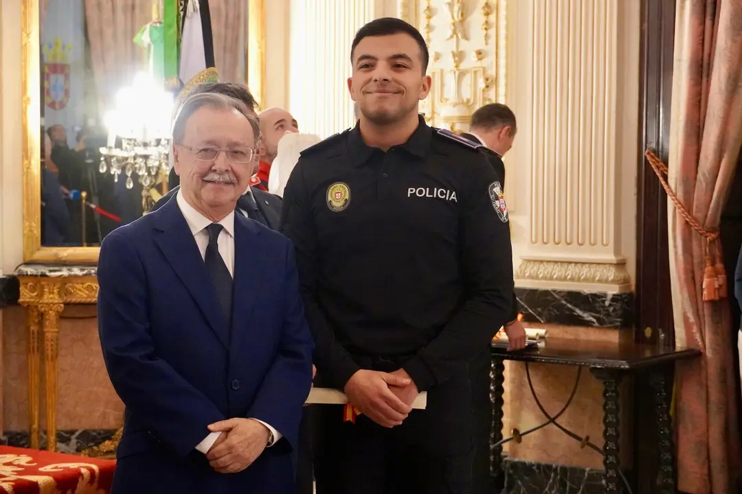 Toma posesi&oacute;n agente polic&iacute;a local / M.Zapico