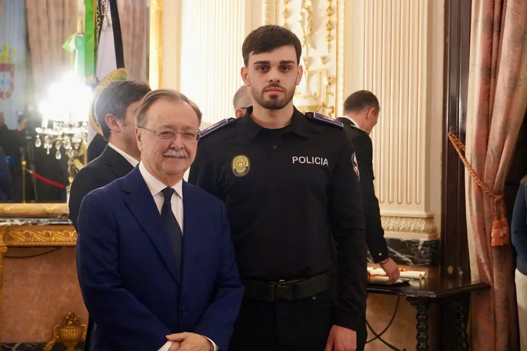 Toma posesi&oacute;n agente polic&iacute;a local / M.Zapico
