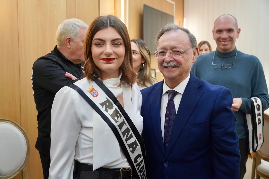 Recepci&oacute;n oficial a la Reina del Carnaval y al Dios Momo / M.zapico