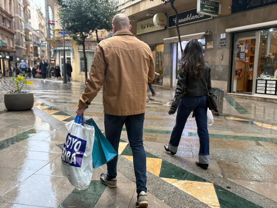 Rally de Compras / Alma Palomino