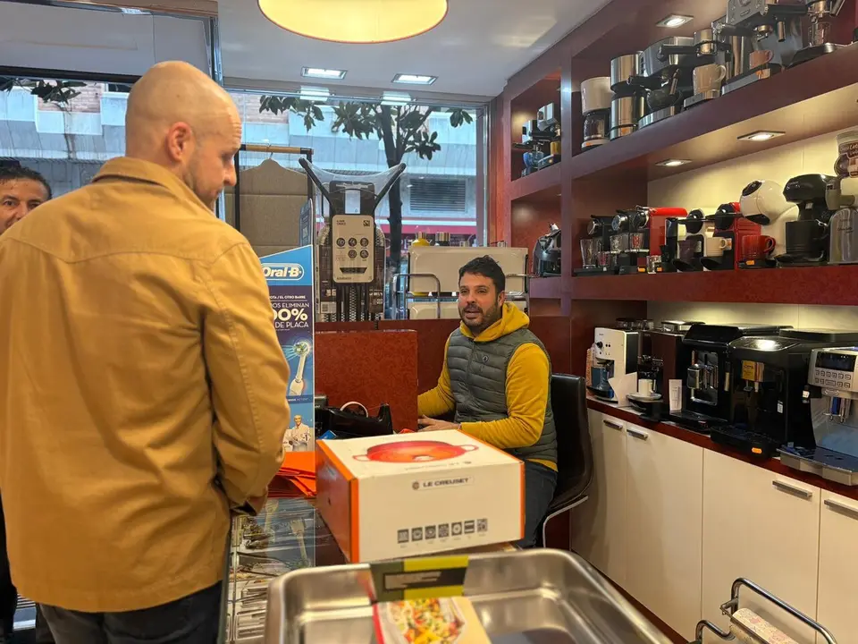 Rally de Compras / Alma Palomino