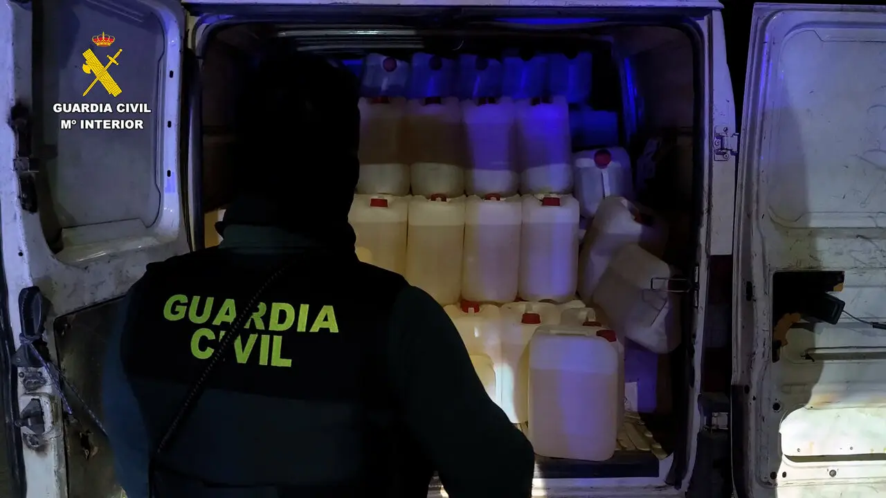 La operaci&oacute;n ha culminado con 17 registros en las provincias andaluzas de Huelva, C&aacute;diz y Sevilla, y Ceuta /Guardia Civil