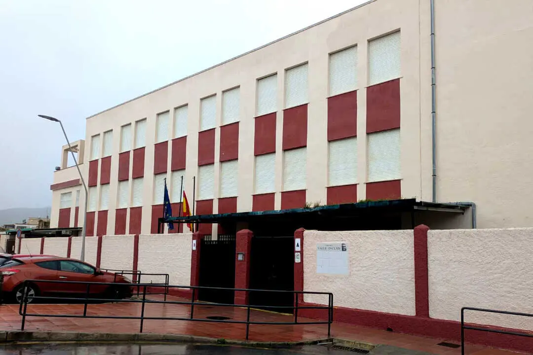  Colegio Valle Incl&aacute;n / Rafa B&aacute;ez 