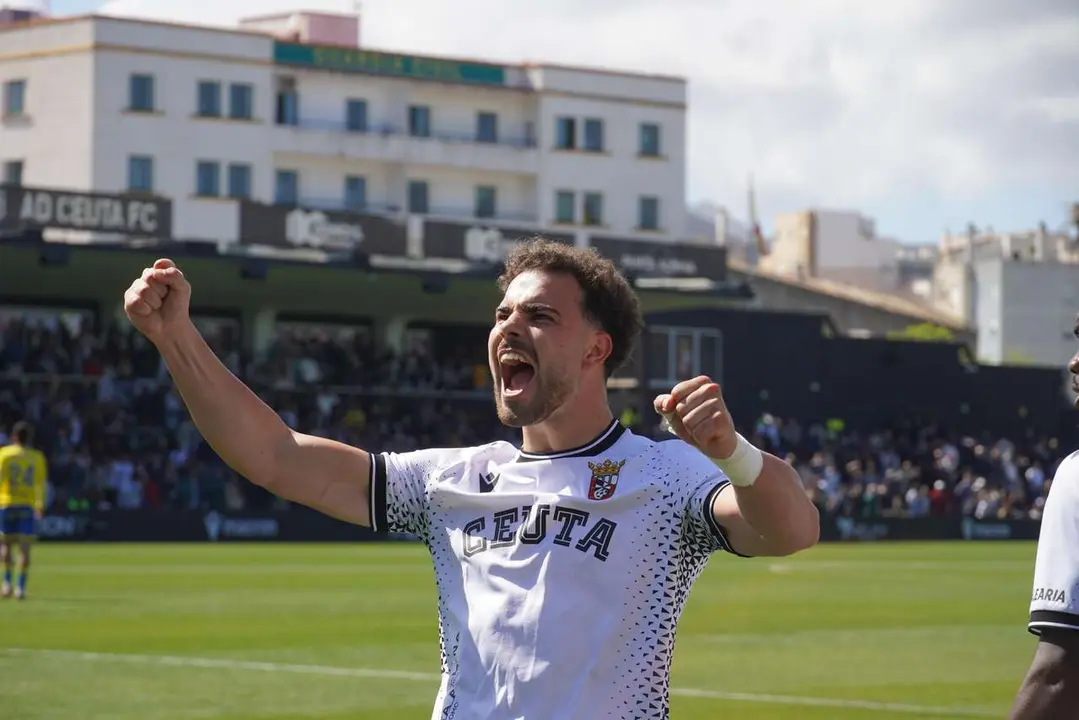 AD Ceuta - Cadiz CF M. Zapico (10)