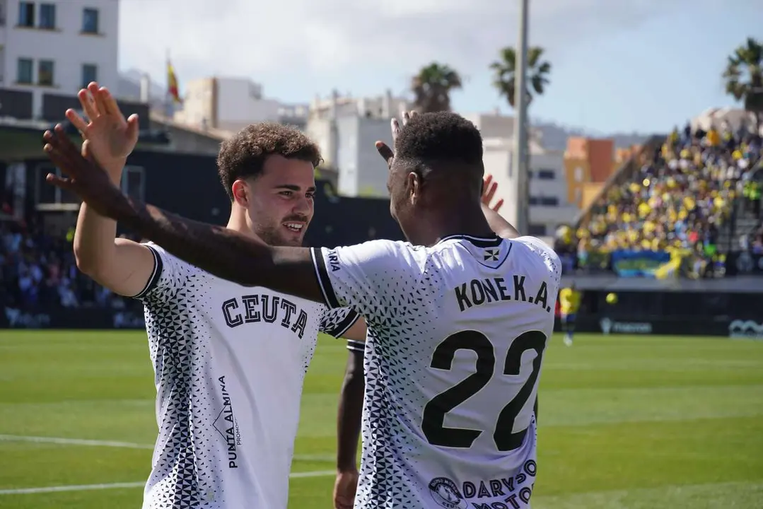AD Ceuta - Cadiz CF M. Zapico (2)