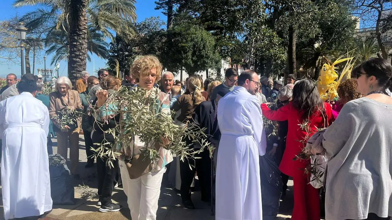 Bendici&oacute;n de las palmas en el Domingo de Ramos.