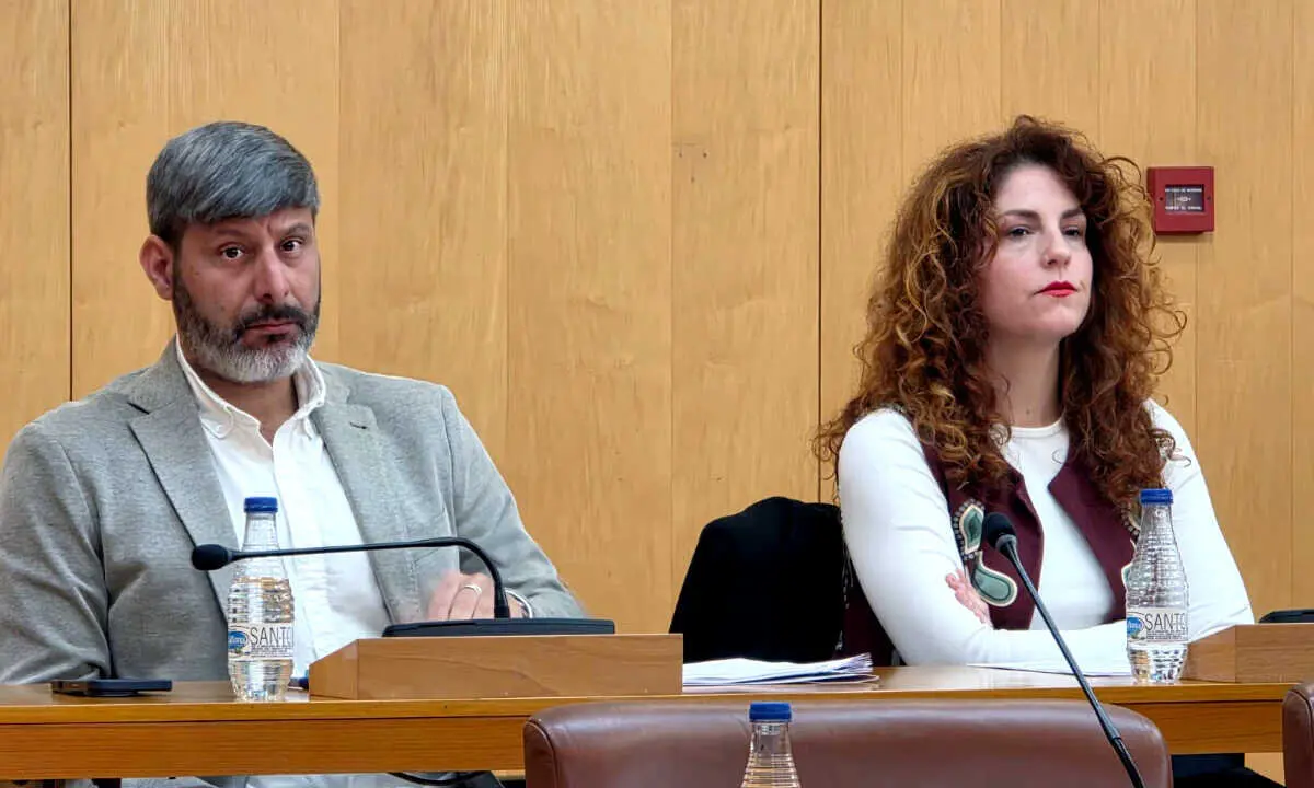  Los diputados de Ceuta Ya! durante la sesi&oacute;n plenaria de este martes / Laura Ortiz 